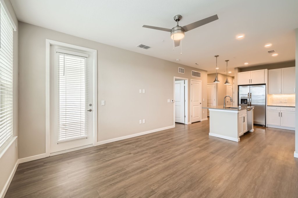 2300-hooks-st-web-quality-002-06-living-room