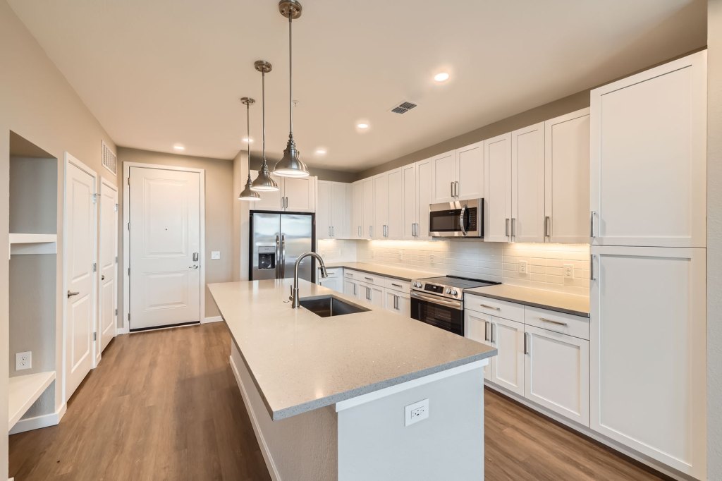 2300-hooks-st-web-quality-006-24-kitchen